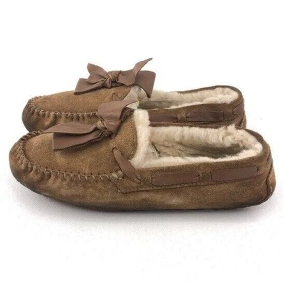 UGG Dakota Bow Moccasin Slippers 7 - Picture 2 of 12